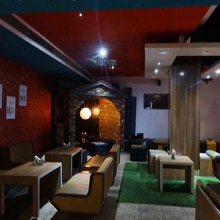 Hotel Rajdhani Regency 구와하티 외부 사진