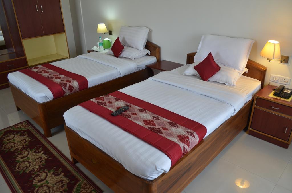Hotel Rajdhani Regency 구와하티 객실 사진