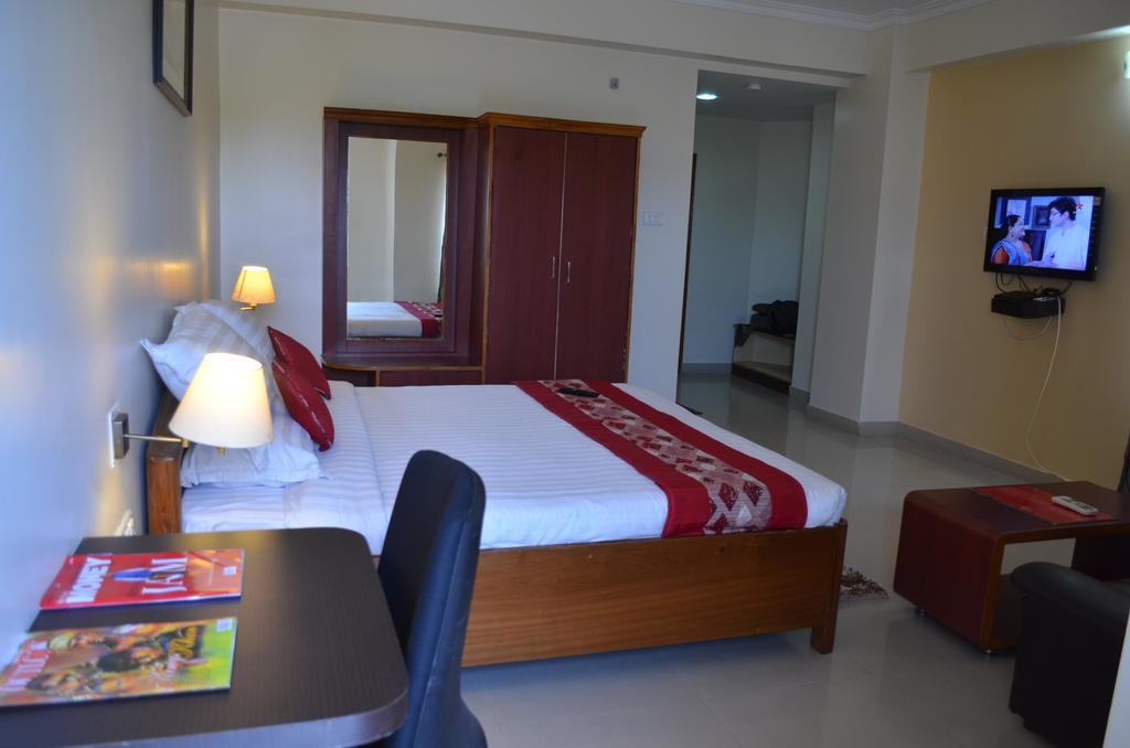 Hotel Rajdhani Regency 구와하티 객실 사진